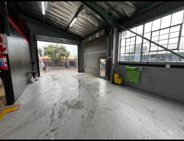 2,040M² WAREHOUSE FOR SALE IN STRIJDOMPARK